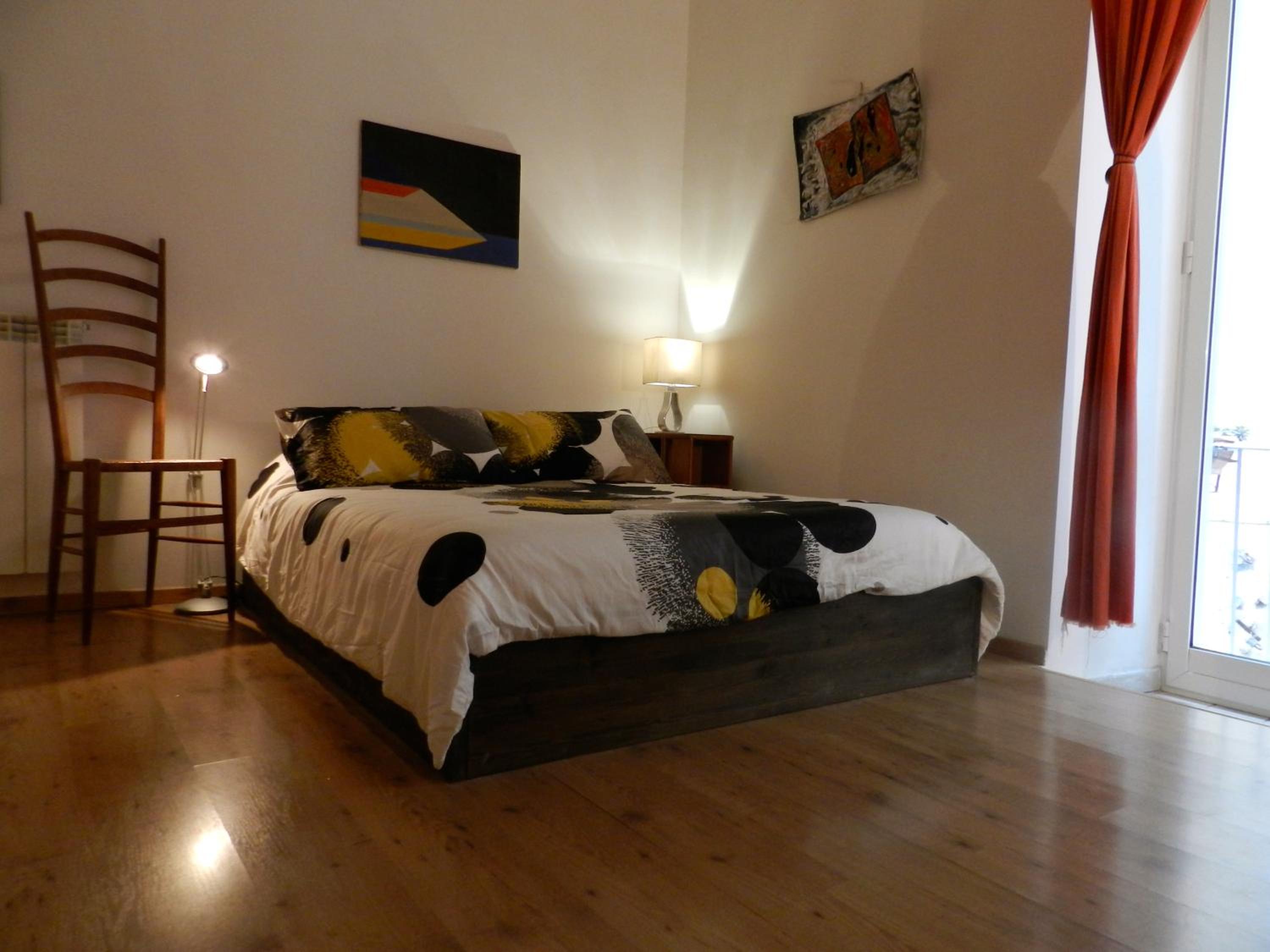 Modern Flat Cavour Images