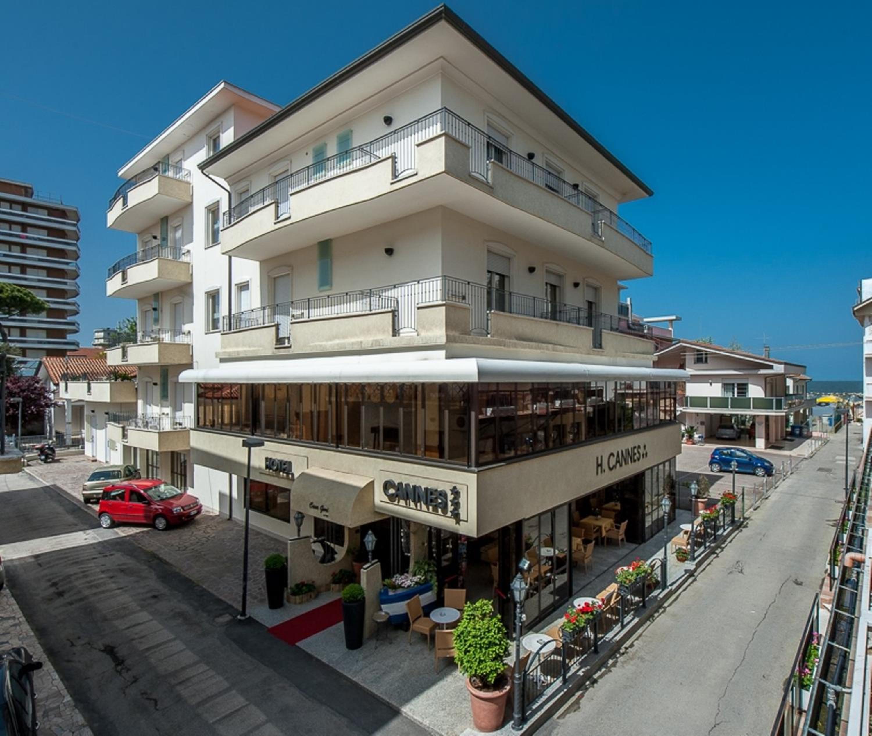Hotel Cannes Images