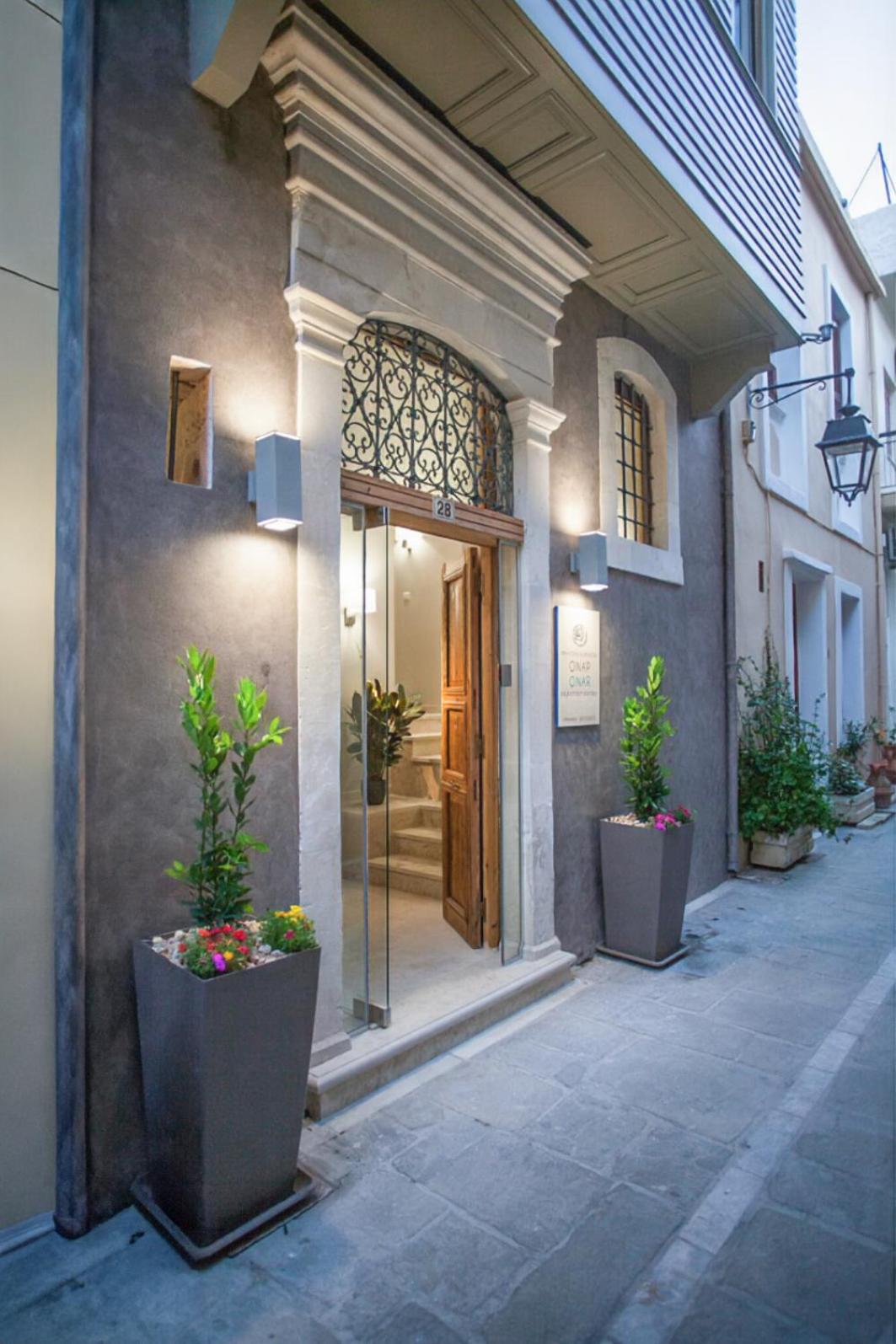 Onar Superior Suites