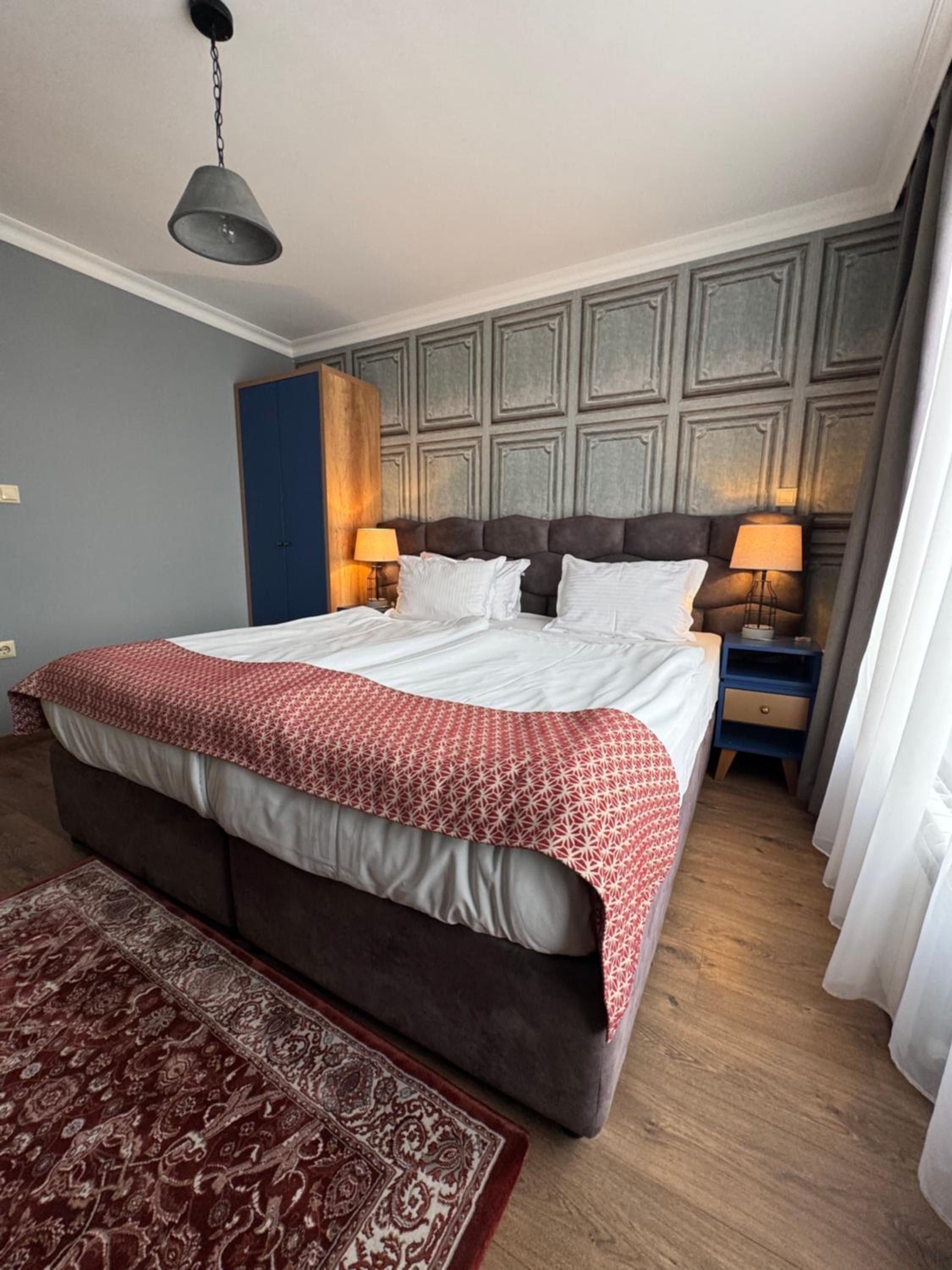 Avenue Aparthotel