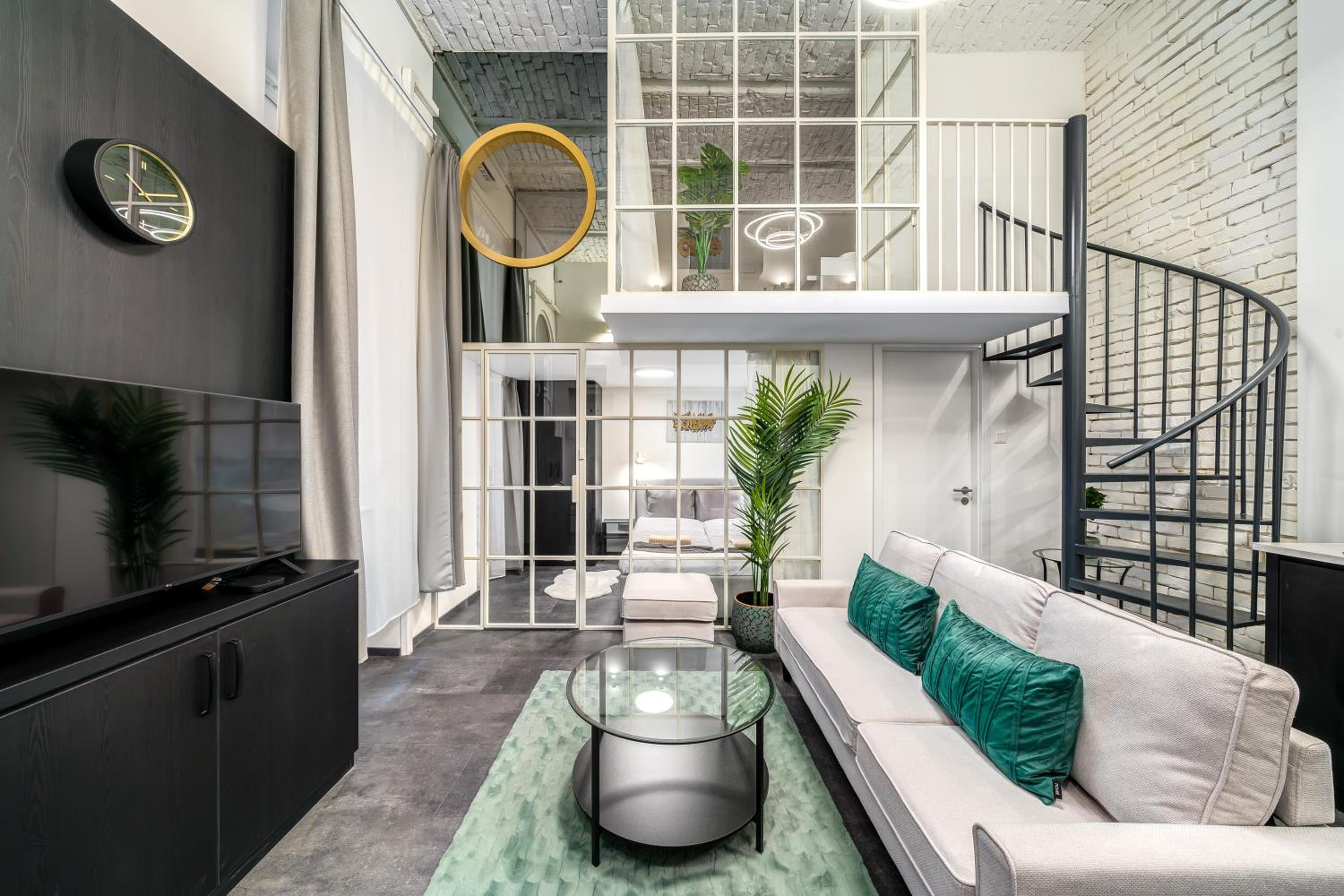 Opera Corso Suites