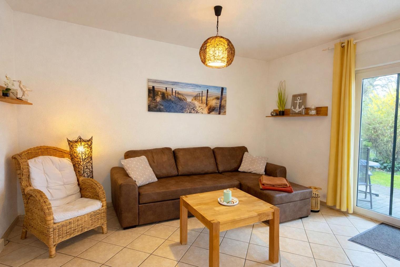Strandwart Ferienwohnung Zingst mit Garten