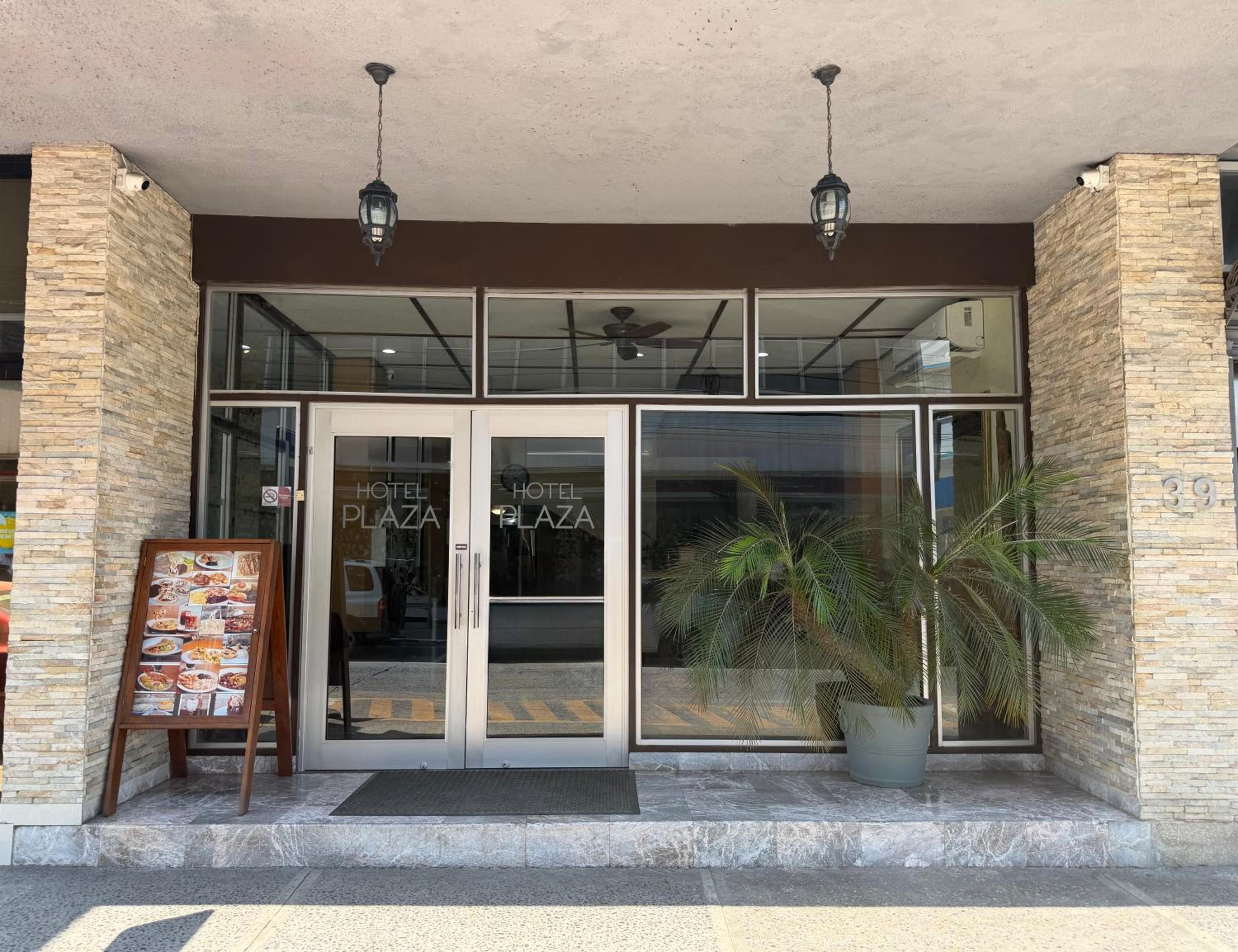 Hotel Plaza
