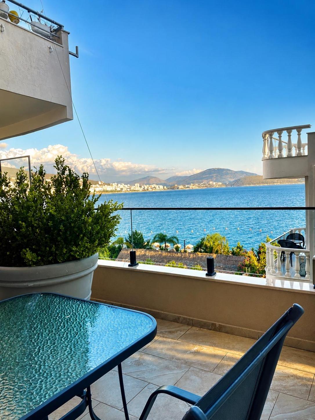 LaFe SeaFront Suite