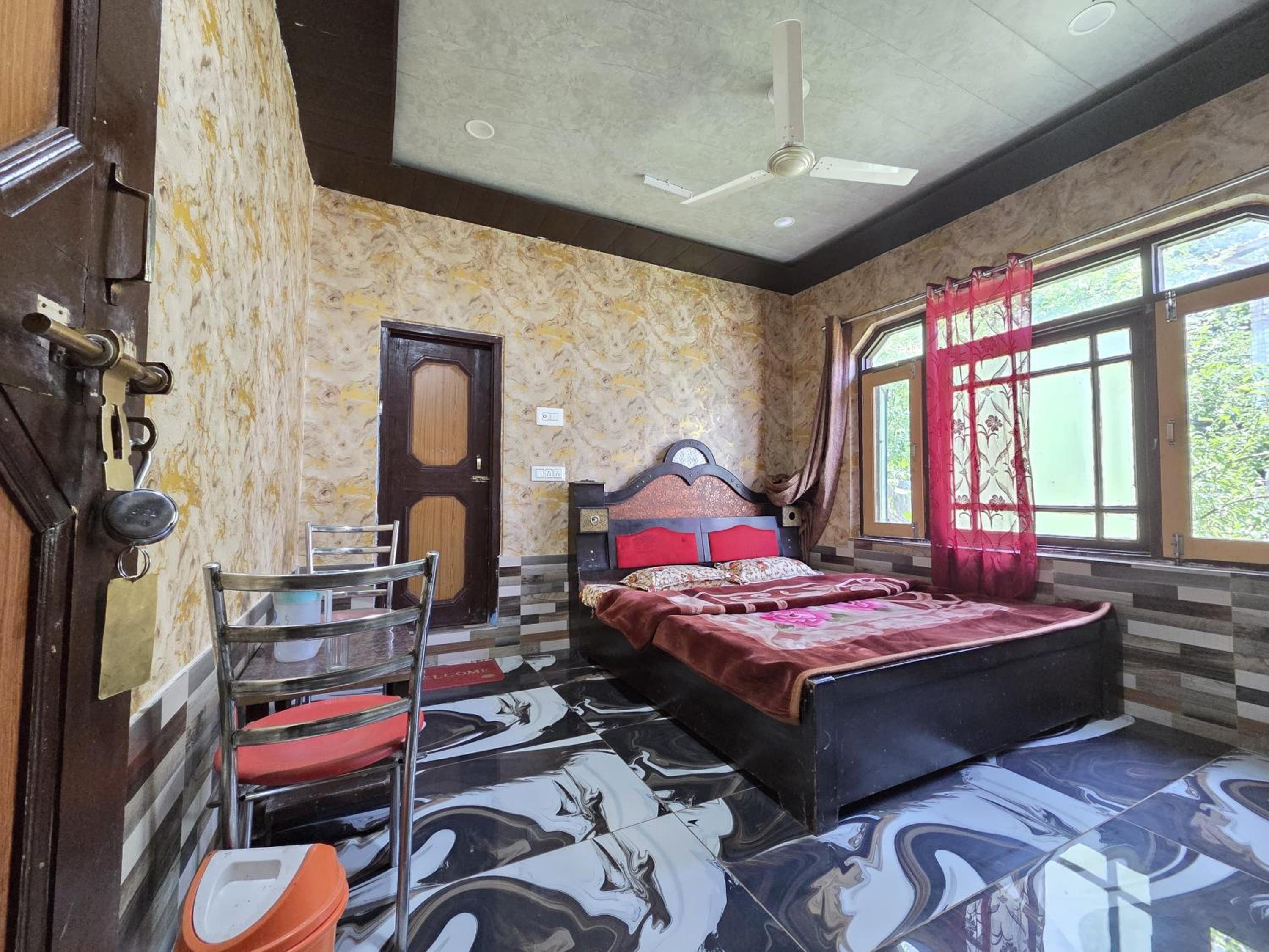 Alamdar guest house