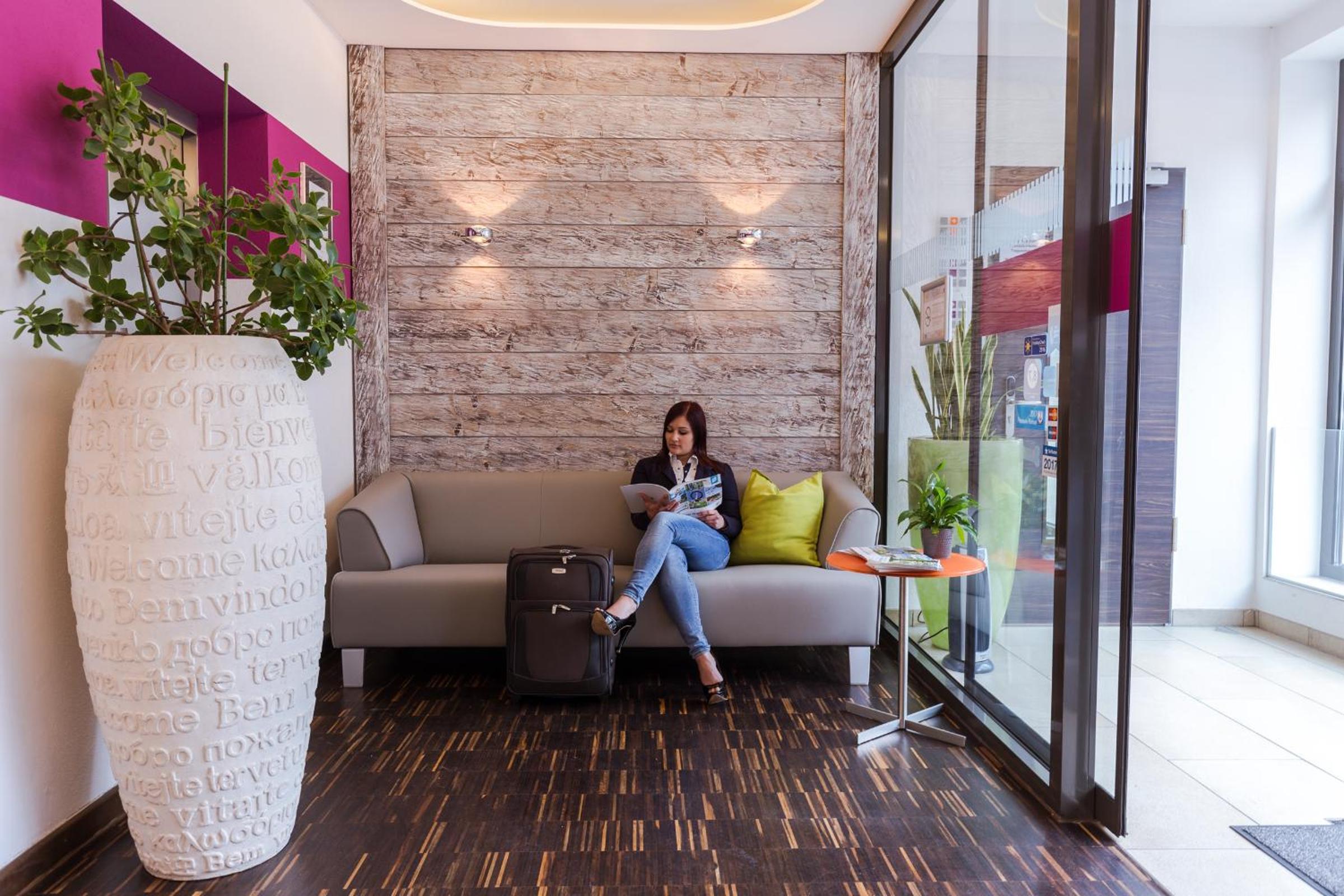 Hotel Arooma