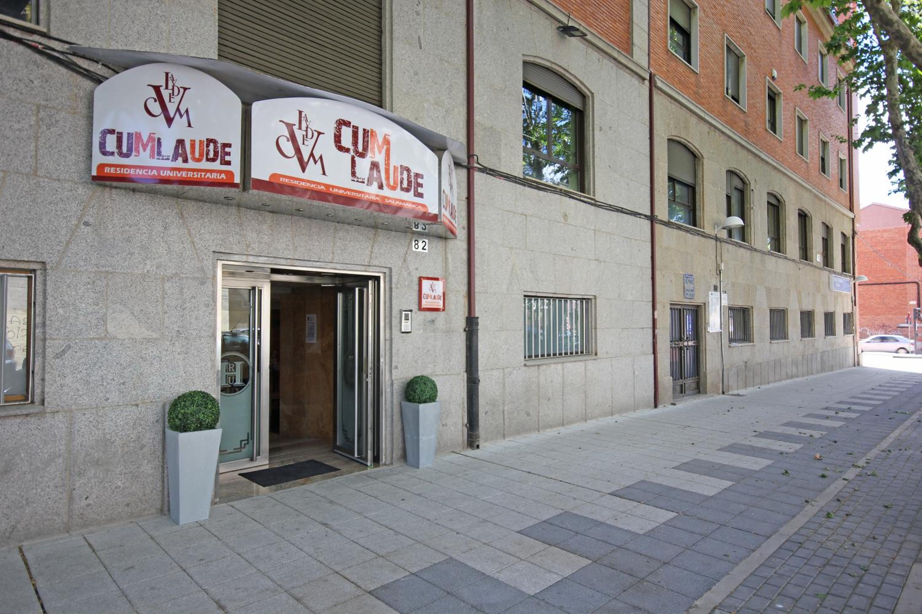 Residencia Universitaria Cum Laude Images