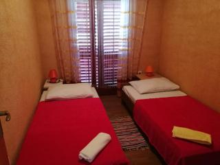Apartments Ema Vir - Vir - 2