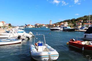 Apartments Villa Russo - Tisno - 1