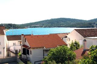 Apartments Villa Russo - Tisno - 9