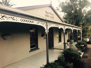 Lord Grey Guesthouse - 8