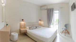 Yellow house - Parga - 4