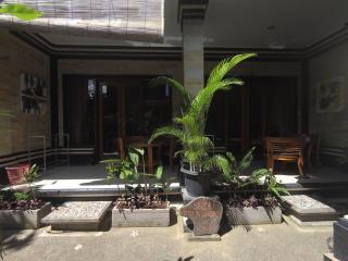 Rumah Ary Homestay & Spa - Ubud - 0