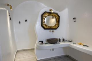 Fira Deep Blue Suites - 1