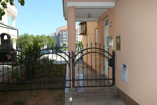 Apartment Harry with Terrace - Baška - 1