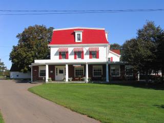 Shaw's Hotel & Cottages - Brackley Beach - 4