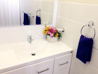 Paradise Court Holiday Units - Airlie Beach - 5