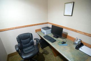 Best Western Plus Osoyoos Hotel & Suites - 9