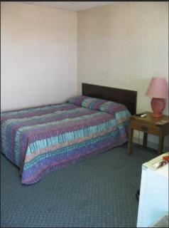 Sandpiper Motel - Atlantic Beach - 1