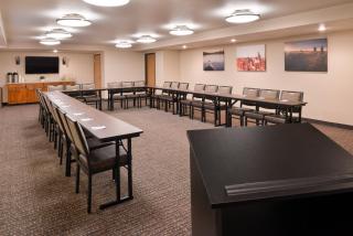 Best Western Plus Sidney Lodge - Sidney - 6