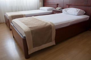 King Hotel - Pejë - 3