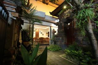 Surya Inn - Kuta - 9