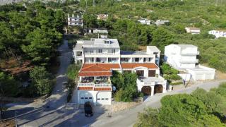 Guest house Fenix Brela - 9