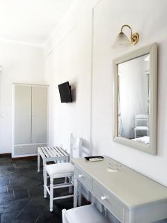 Nostos Studios - Perivolos - 6