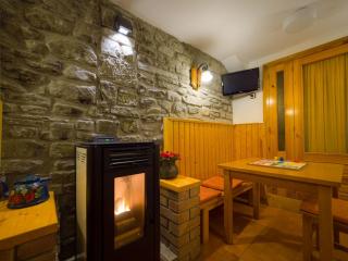Hostal Pirineos Sarvisé - Sarvisé - 3