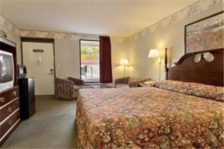 Travelodge by Wyndham Clarksville - Clarksville - 4