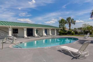 Motel 6 Waycross - 2