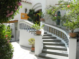 Hotel Villa Hermosa - Isquia - 1
