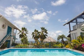 Half Moon Blue Hotel - 0