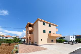 Apartments Robi - Trogir - 0