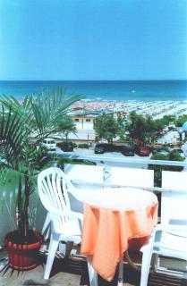 Hotel Rivamare Only Room Breakfast - Cervia - 4