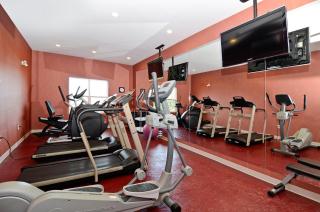 Best Western Plus Fredericton Hotel & Suites - Fredericton - 8