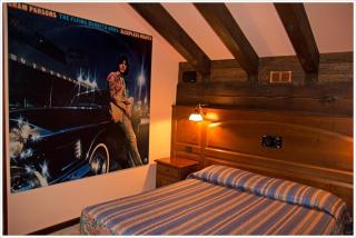 Hotel California - 1