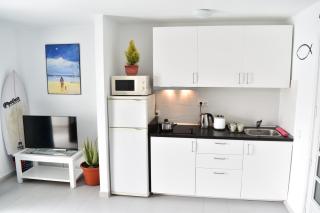 Puerto del Carmen center - New Apartment by the pool and private parking - Puerto del Carmen - 5