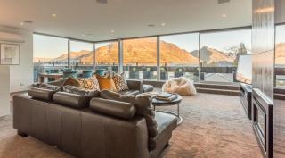 Views on Hallenstein - Queenstown - 0