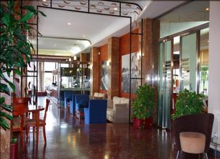 Hotel Cosmopol - Laredo - 2