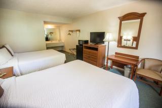 Green Gables Inn - 3