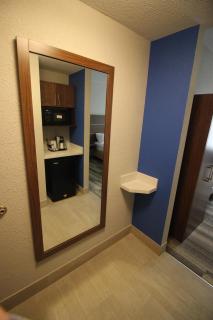 Holiday Inn Express & Suites Houston - Memorial Park Area by IHG - Houston - 9