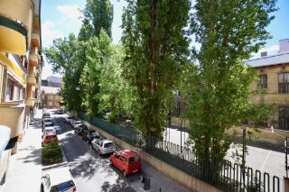 Standard Apartment by Hi5 - Fejer Gyorgy St - 2