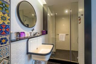 attitude on granville - 1