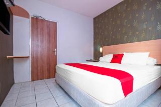 RedDoorz Syariah near BTC Fashion Mall - 7