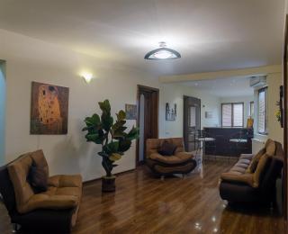 Penthouse Apartment with Panoramic Views - 8