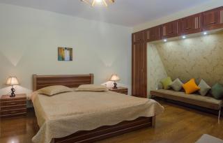 Penthouse Apartment with Panoramic Views - 1