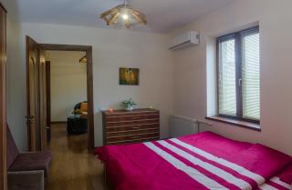 Penthouse Apartment with Panoramic Views - 4