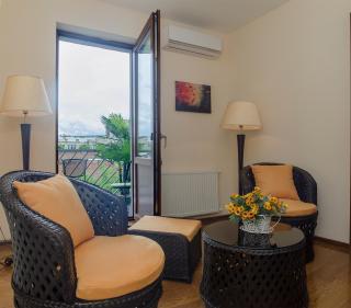 Penthouse Apartment with Panoramic Views - 2