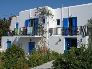 Bizas Rooms & Studios - Parikia - 0